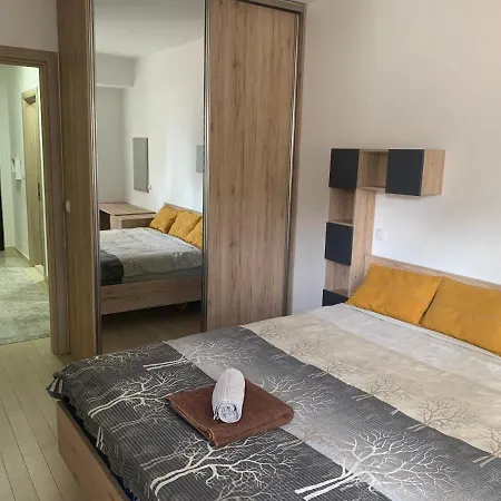 High End In Diamond Garden Building Apartment