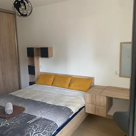 High End In Diamond Garden Building