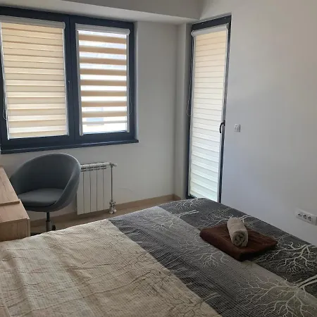 High End In Diamond Garden Building *