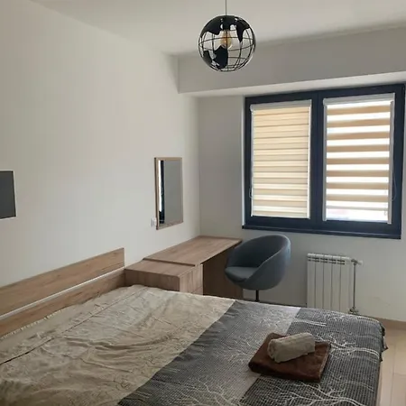 High End In Diamond Garden Building Lägenhet