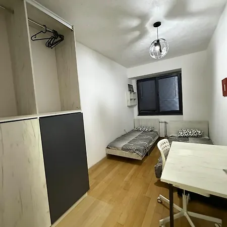 High End In Diamond Garden Building 公寓