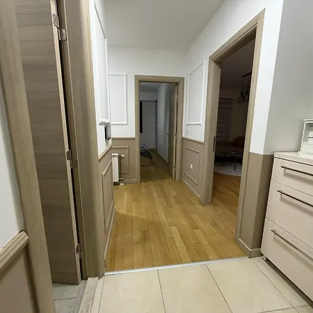 High End In Diamond Garden Building
