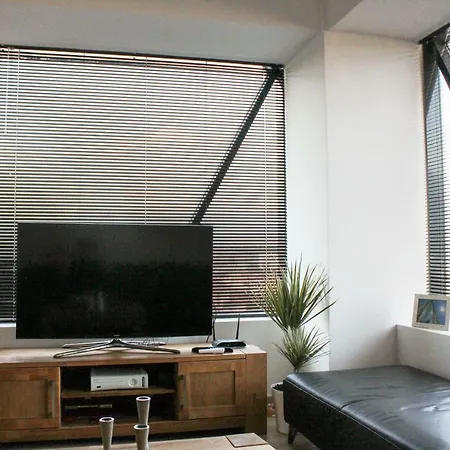 High End In Diamond Garden Building