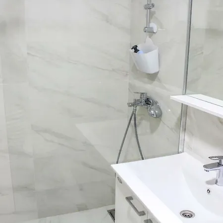 High End In Diamond Garden Building * סקופיה