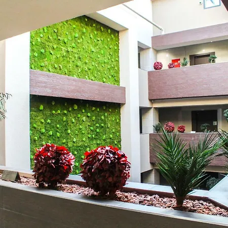 High End In Diamond Garden Building *