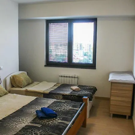 High End In Diamond Garden Building