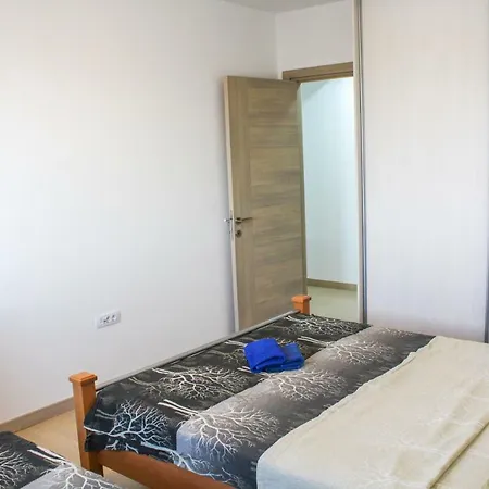 High End In Diamond Garden Building