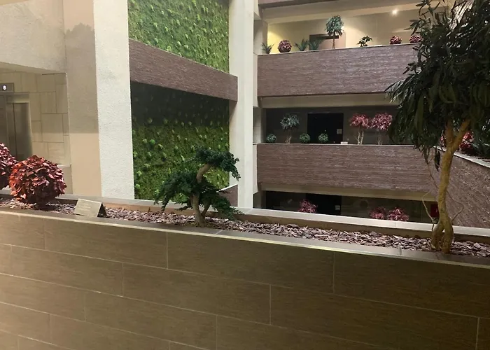 High End In Diamond Garden Building Apartman *