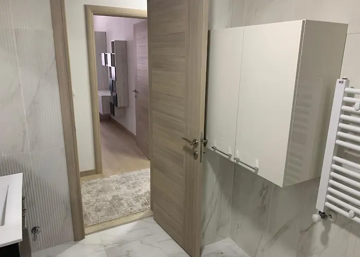 High End In Diamond Garden Building Lejlighed *