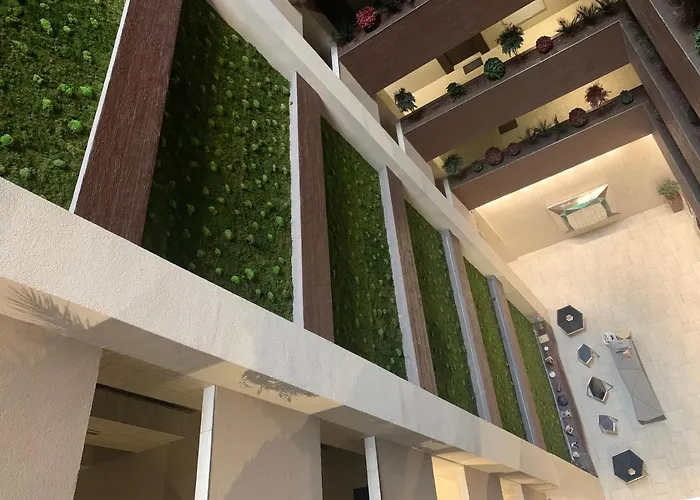 High End In Diamond Garden Building *