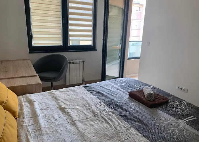 High End In Diamond Garden Building Apartman *