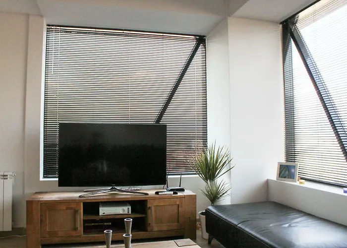 High End In Diamond Garden Building