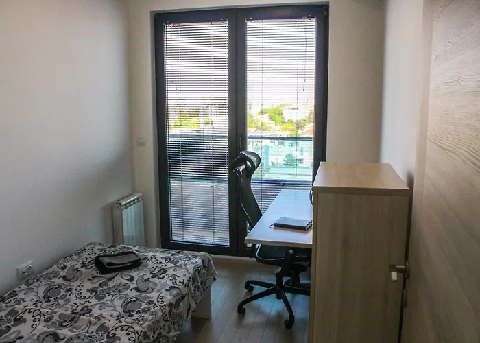 High End In Diamond Garden Building