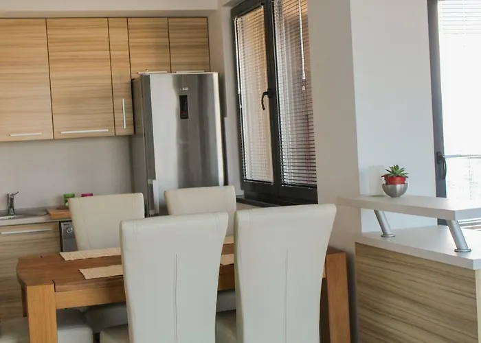 High End In Diamond Garden Building Lejlighed *