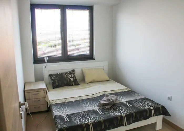 High End In Diamond Garden Building Apartman *