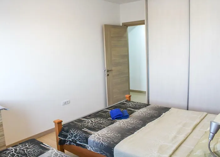 High End In Diamond Garden Building