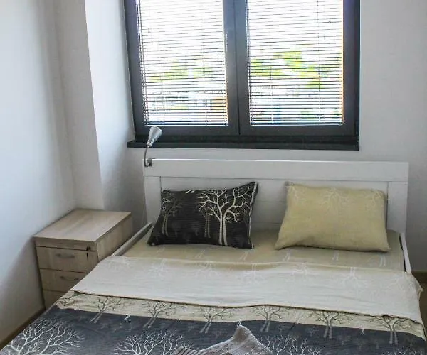 High End In Diamond Garden Building