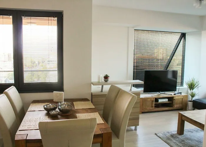 High End In Diamond Garden Building