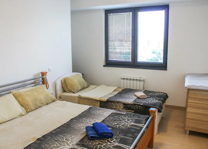 High End In Diamond Garden Building *