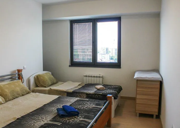 High End In Diamond Garden Building